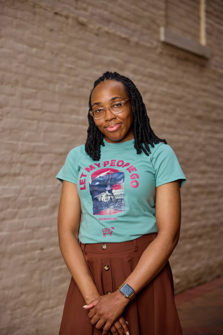 Women's Let My People Go Passover T Shirt